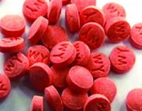 এবার দইয়ের বাটিতে ইয়াবা পাচার!