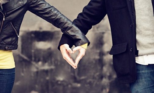 ভারতীয় মন্ত্রীর বোনকে নিয়ে উধাও বাংলাদেশি যুবক