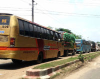 শিমুলিয়ায় পদ্মা পারের অপেক্ষায় ৪ শতাধিক গাড়ি